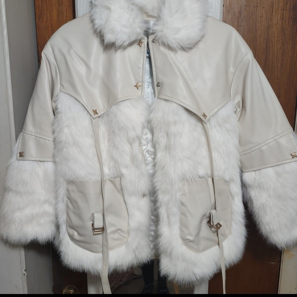 Women's White Faux Fur/Faux Leather Jacket